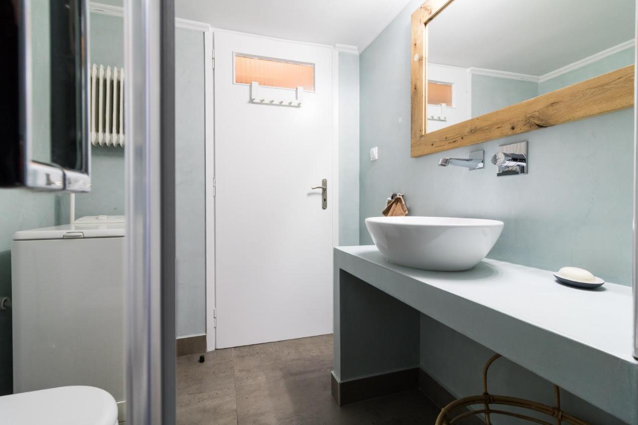 Modern-Vintage Apartment By Acropolis Museum أثينا المظهر الخارجي الصورة
